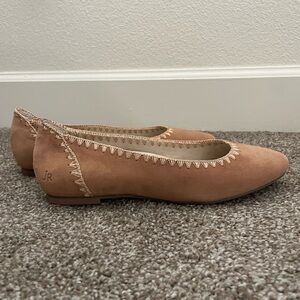Jack Rogers Ellie Suede II in oak size 7